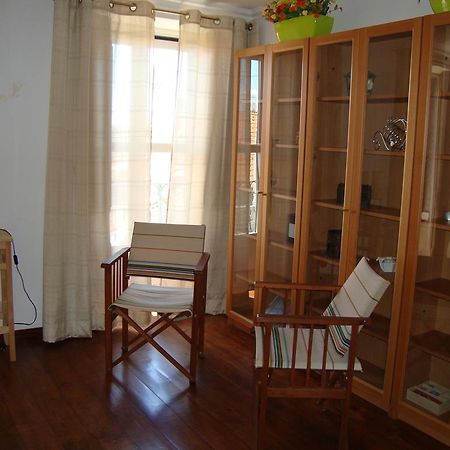 Simply Bairro Alto Apartment Lisbon Ruang foto