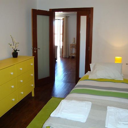 Simply Bairro Alto Apartment Lisbon Ruang foto