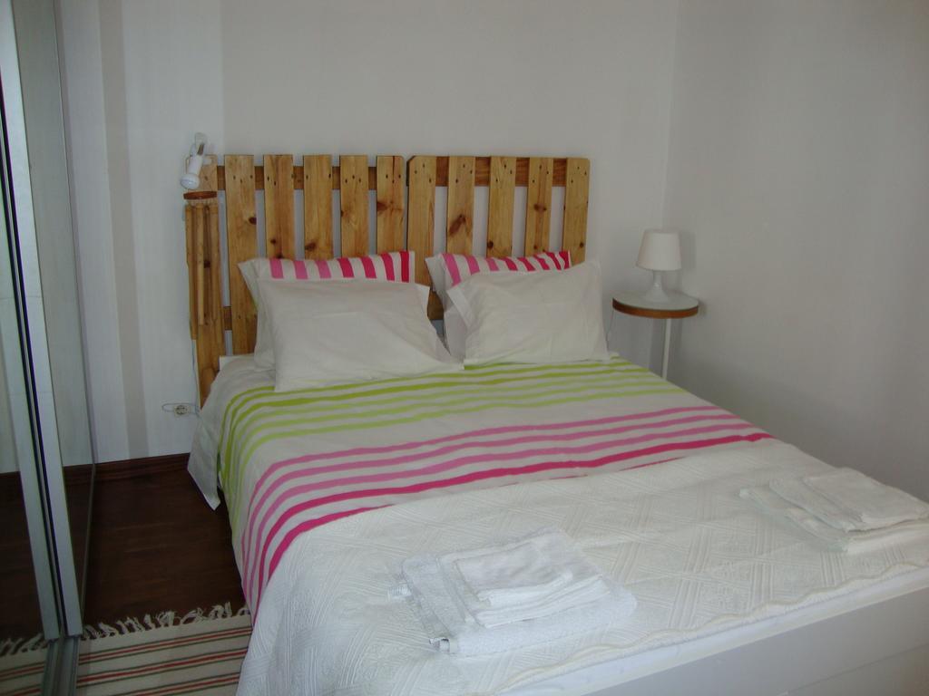 Simply Bairro Alto Apartment Lisbon Ruang foto