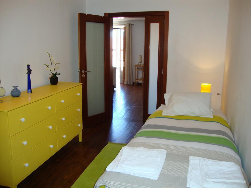 Simply Bairro Alto Apartment Lisbon Ruang foto